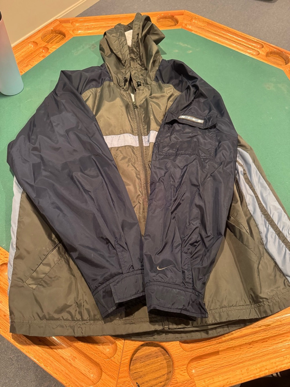 Nike XL Men's Two-Tone Hooded Nylon Windbreaker Jacket